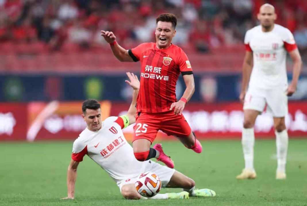 转折点！成都蓉城扳平良机，欧超杯赛后攻防权衡，底气十足，临场指挥获称赞