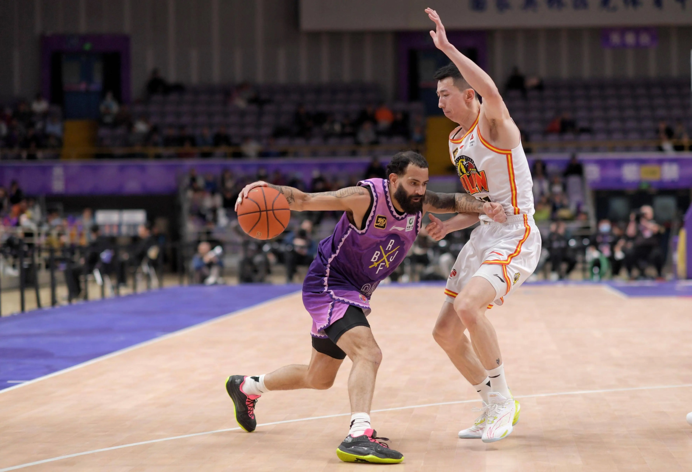 欧宝体育电脑版官网-窗口期突围战来临，里昂围绕CBA季后赛伤情更新，管理层满意，细节决定成败